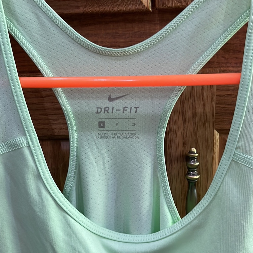 Nike Mint Racerback Workout Tanktop - Picture 3 of 4